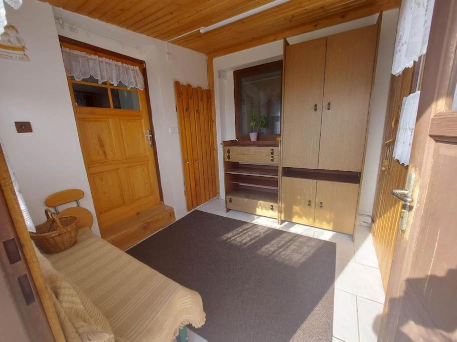 Dum Nedaleko Resovskych Vodopadu Villa Tvrdkov Luaran gambar